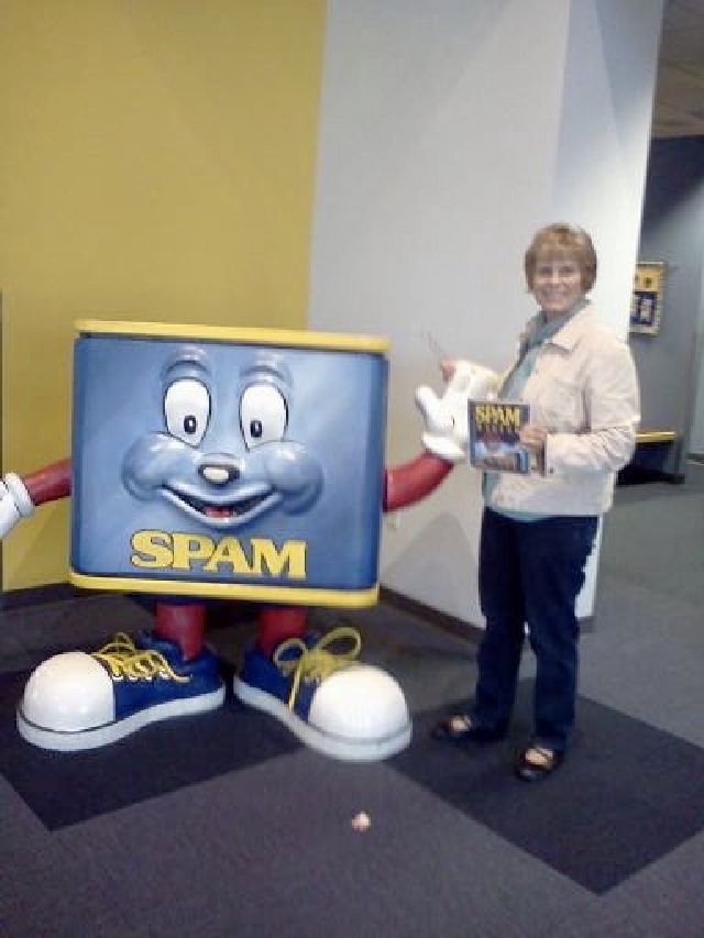 2011/10(Oct)/Women of Faith Conference in St.Paul/2011-10-21-Spam Museum.jpg